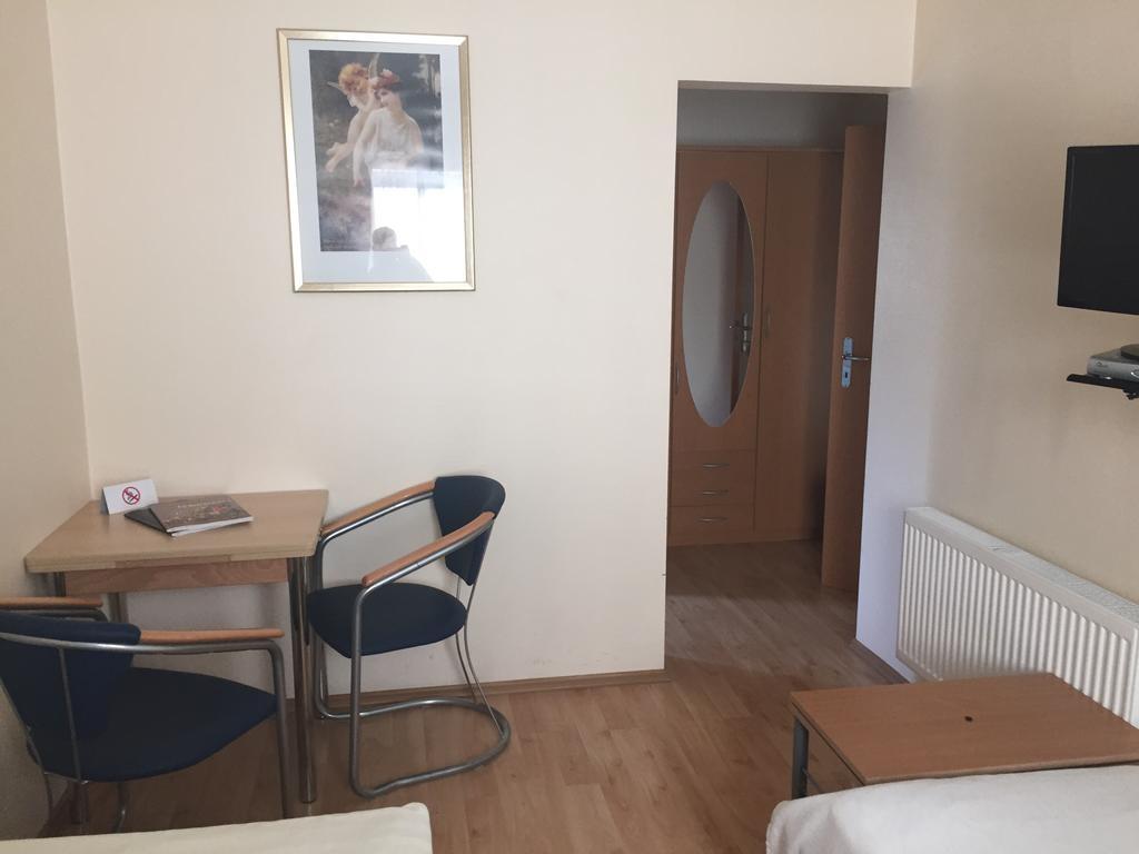 Hotel Restaurant Zagreb Cologne Extérieur photo